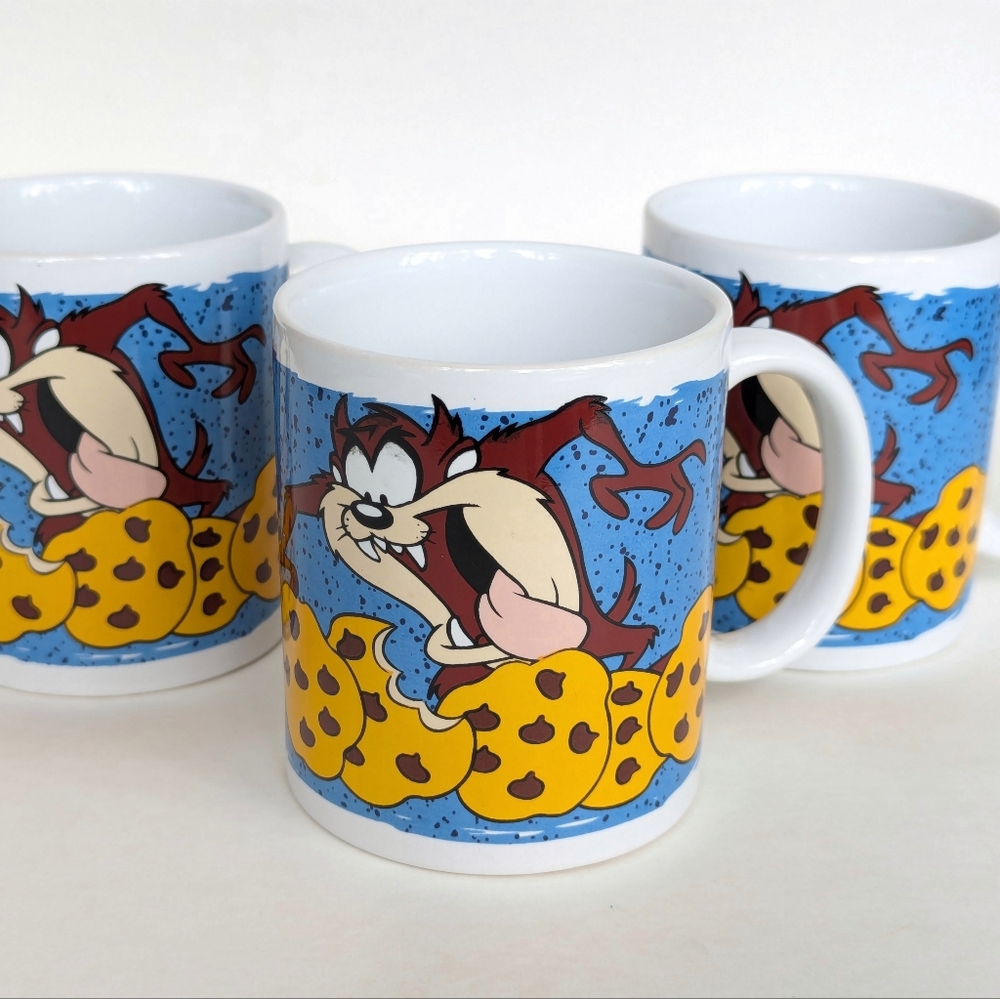 Y2K Vintage GIBSONS "Looney Tunes" Taz Chocolate Chip Cookie Mugs Blue Brown Fun